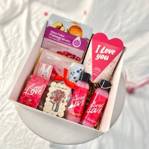 Подарочный бокс "Sweet Love"